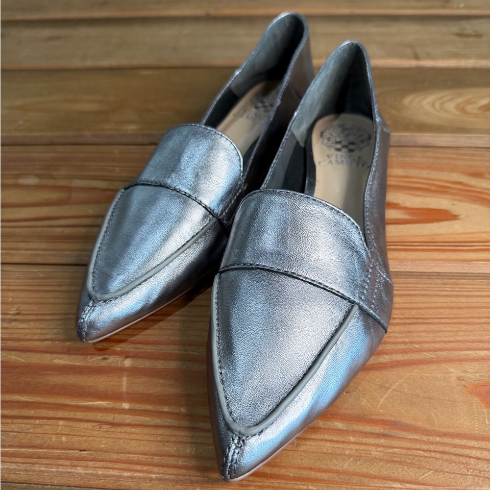Vince Camuto Silver Metallic Leather Pointed Toe Loafers NWOT Womens 7.5
